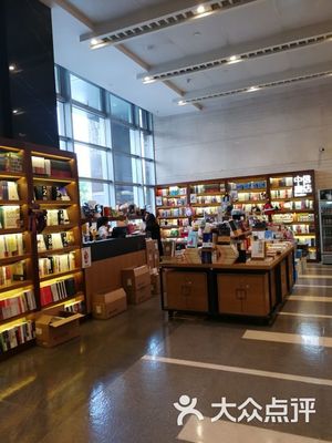 中信书店（证券店）：专业投资者的知识殿堂